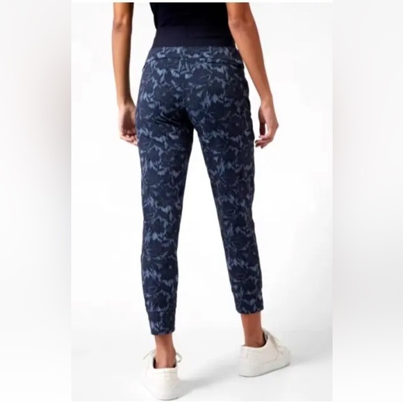 Athleta Trekkie North Printed Jogger Pants - Women's Plus Sz 22 Navy floral - Picture 2 of 12